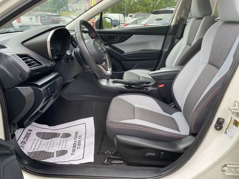 Used 2022 Subaru Crosstrek 2.0i Premium w/ Moonroof Package image 12