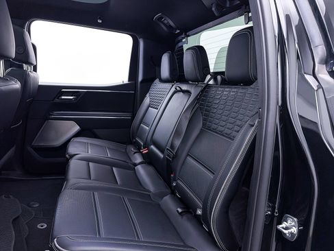 Used 2025 GMC Sierra EV Denali AWD/4WD image 39