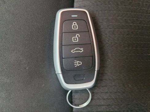 Used 2024 Nissan Altima 2.5 S FWD image 32