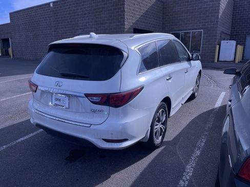 Used 2017 INFINITI QX60 AWD w/ Premium Plus Package image 3