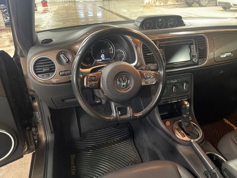 Used 2013 Volkswagen Beetle TDI image 14