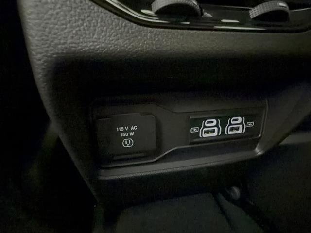 Used 2023 Jeep Grand Cherokee L Summit AWD/4WD image 29