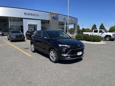 Used 2025 Buick Encore GX Preferred FWD image 2