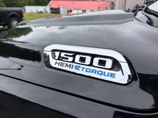 Used 2023 RAM 1500 Big Horn AWD/4WD image 9