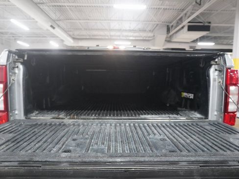 Used 2021 Ford F350 XLT w/ XLT Premium Package image 10