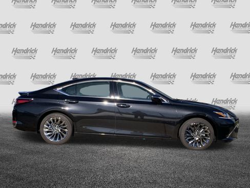 Certified 2025 Lexus ES 300h w/ Luxury Package image 11