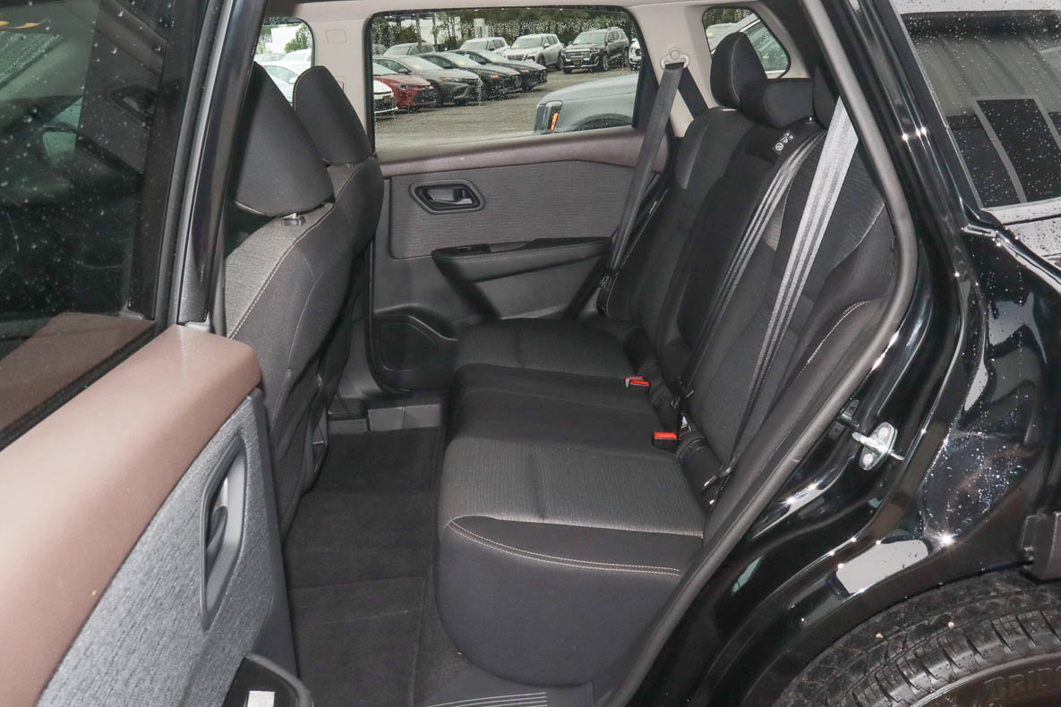 Used 2021 Nissan Rogue S FWD image 8