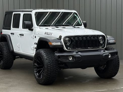 Used 2026 Jeep Wrangler Unlimited Sport AWD/4WD image 7