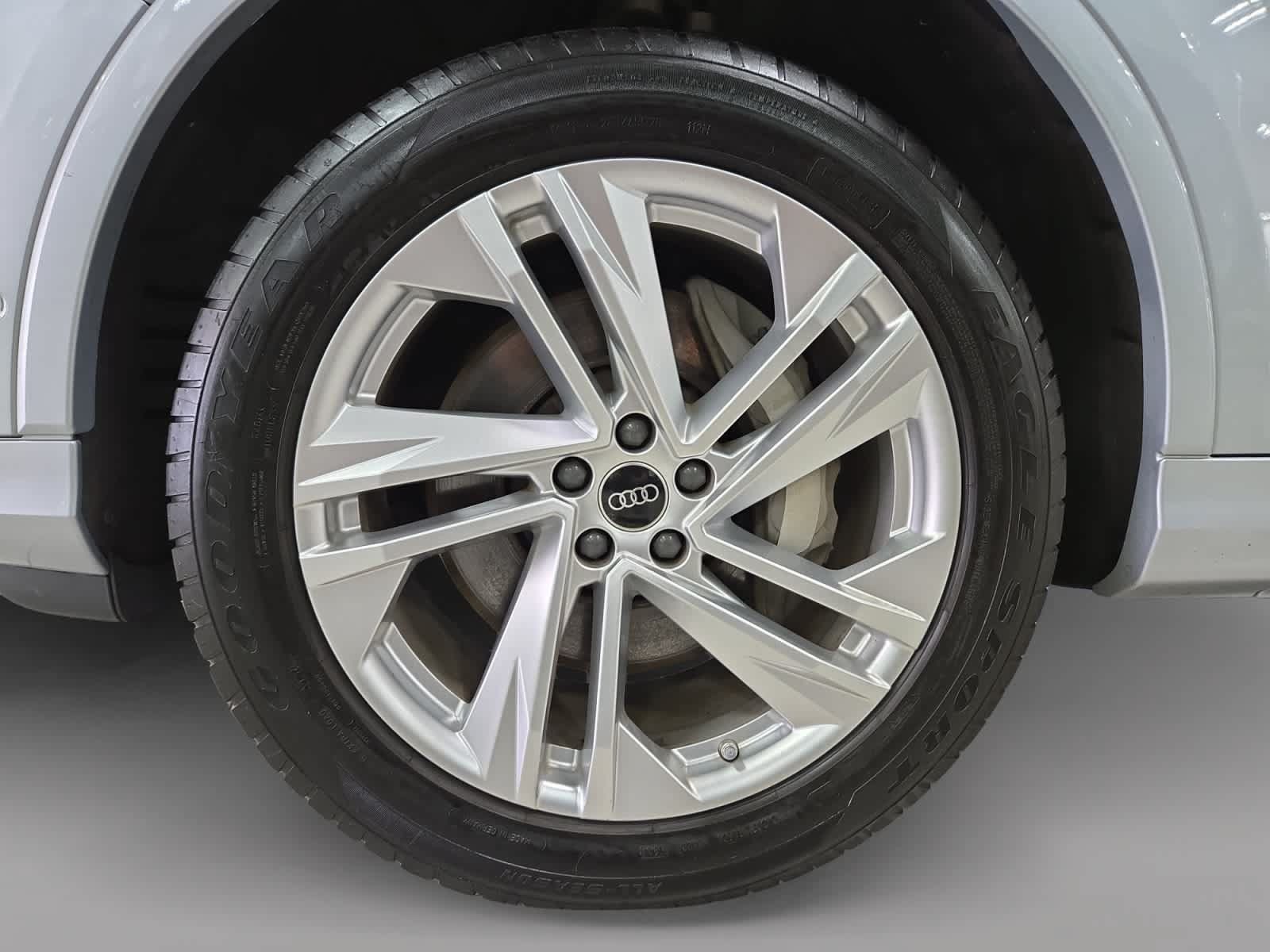 Used 2022 Audi Q7 3.0T Premium Plus AWD/4WD image 8