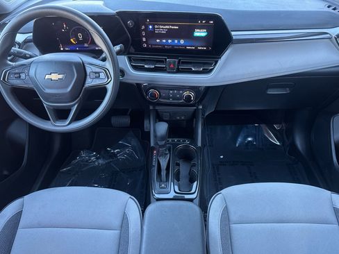 Used 2025 Chevrolet TrailBlazer LT image 16