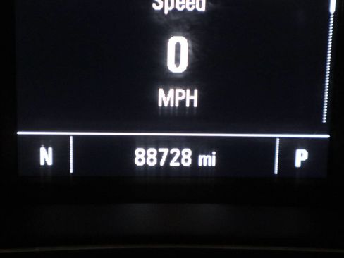 Used 2018 Chevrolet Cruze LT w/ Redline Edition image 30