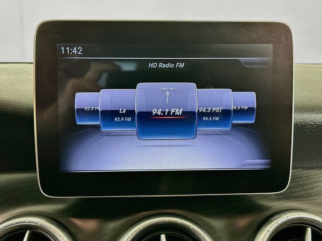Used 2018 Mercedes-Benz CLA 250 4MATIC image 27
