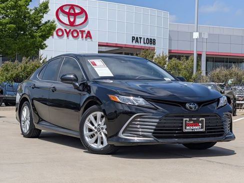 Used 2024 Toyota Camry LE FWD image 2