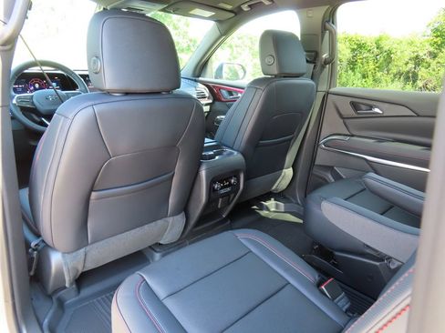 New 2026 Chevrolet Traverse Z71 w/ Driver Confidence Package AWD/4WD image 23