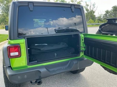 Used 2018 Jeep Wrangler Unlimited Sport S AWD/4WD image 10