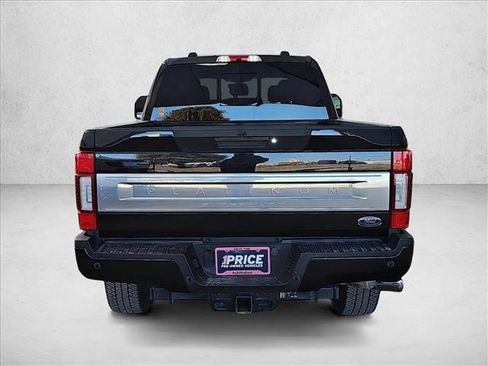 Used 2021 Ford F250 Platinum w/ FX4 Off-Road Package image 4