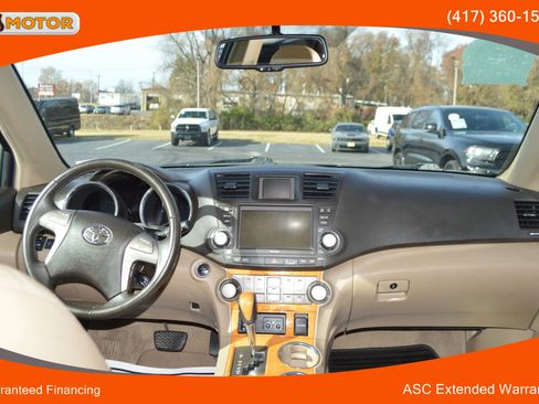 Used 2010 Toyota Highlander Limited image 32
