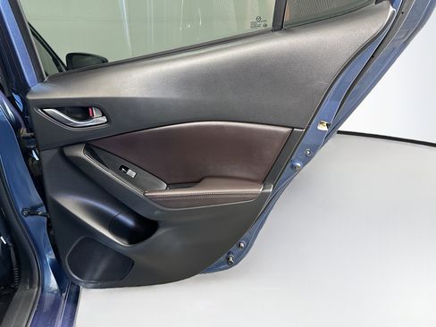 Used 2017 MAZDA MAZDA3 Touring FWD image 28
