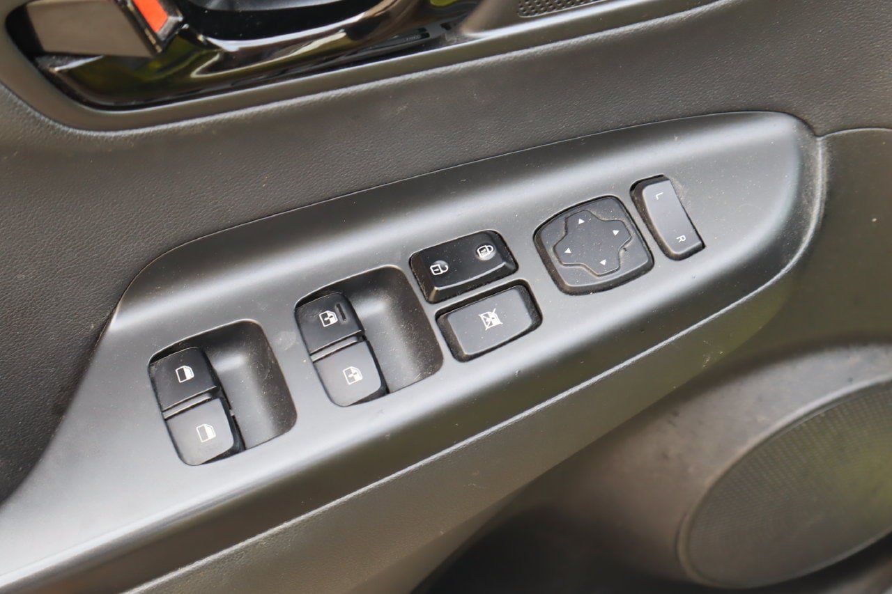Used 2019 Hyundai Kona Limited AWD/4WD image 20