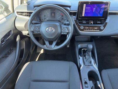 Used 2025 Toyota Corolla LE image 15