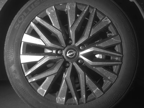 Used 2025 Nissan Altima 2.5 SV image 13