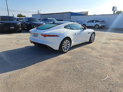 Used 2017 Jaguar F-TYPE Coupe RWD image 5