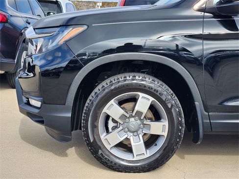 Certified 2025 Honda Ridgeline RTL image 8