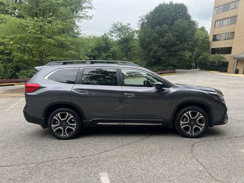 Used 2024 Subaru Ascent Touring AWD/4WD image 2