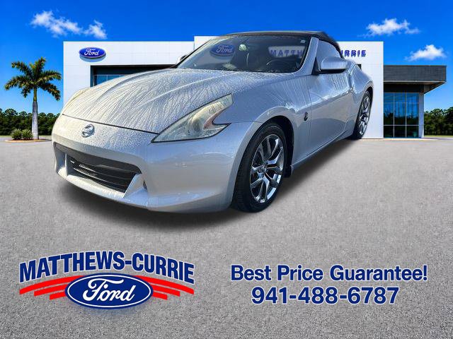 Used 2010 Nissan 370Z Touring RWD image 7