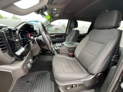 Used 2022 Chevrolet Silverado 1500 LT w/ Z71 Off-Road Package AWD/4WD image 16