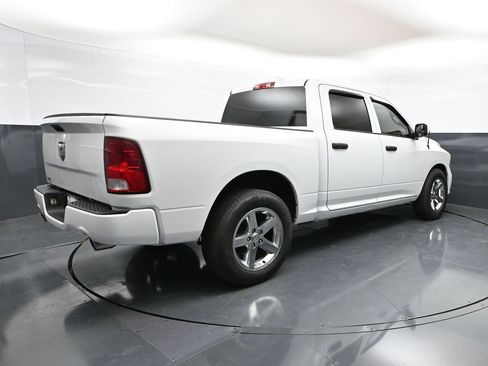 Used 2018 RAM 1500 Express RWD image 26