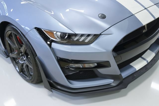 Used 2022 Ford Mustang Shelby GT500 w/ Carbon Fiber Track Pack RWD image 12
