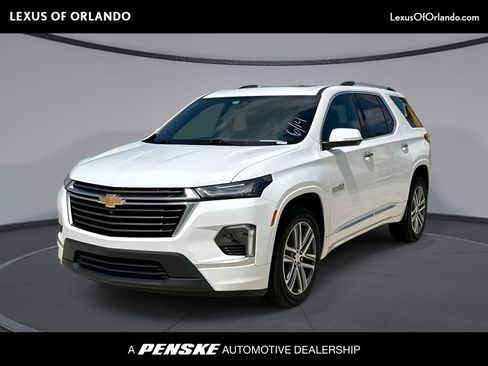 Used 2023 Chevrolet Traverse High Country FWD image 1