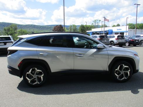 Used 2023 Hyundai Tucson Limited AWD/4WD image 4