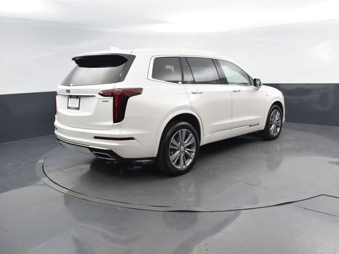 Used 2023 Cadillac XT6 Premium Luxury w/ Technology Package image 6