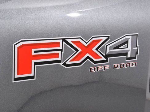 New 2026 Ford F250 XLT w/ XLT Premium Package AWD/4WD image 23