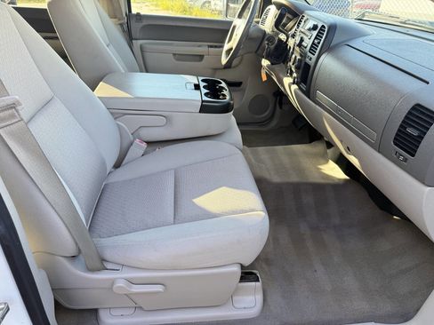 Used 2013 Chevrolet Silverado 3500 LT w/ Convenience Package image 41