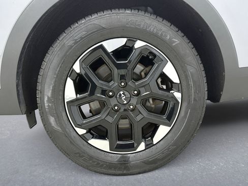 Used 2024 Kia Sorento S image 27