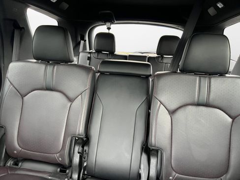Used 2025 Honda Pilot Black Edition image 12