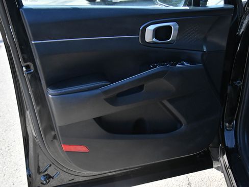 Used 2024 Kia Sorento S FWD image 14