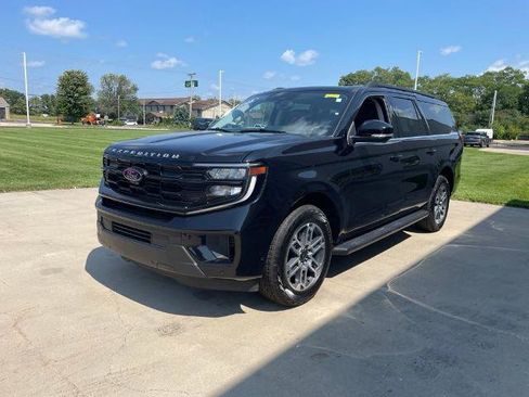 Certified 2025 Ford Expedition Max Active AWD/4WD image 2