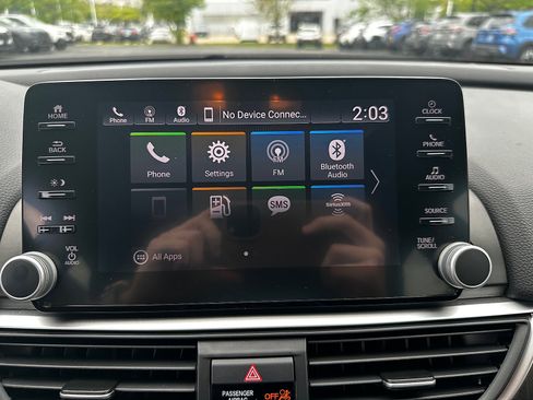 Used 2018 Honda Accord EX image 17