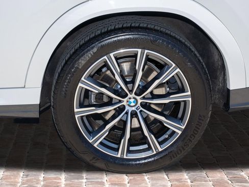 Used 2022 BMW X6 xDrive40i w/ M Sport Package AWD/4WD image 42