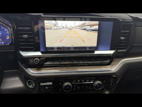 Used 2024 Chevrolet Silverado 1500 LT Trail Boss w/ Convenience Package II AWD/4WD image 8