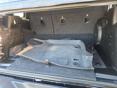 Used 2023 Jeep Wrangler Sahara image 19