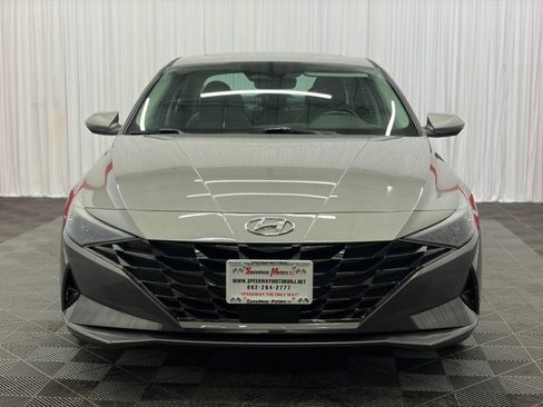 Used 2023 Hyundai Elantra Limited FWD image 3