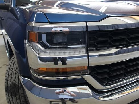 Used 2018 Chevrolet Silverado 1500 LT w/ All Star Edition AWD/4WD image 4