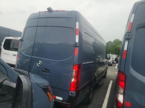 Used 2019 Mercedes-Benz Sprinter 170 image 3