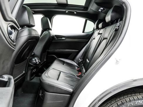 Used 2022 Alfa Romeo Stelvio Ti AWD/4WD image 15