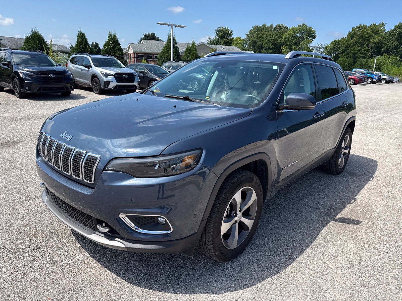 Used 2021 Jeep Cherokee Limited w/ Elite Package AWD/4WD image 1